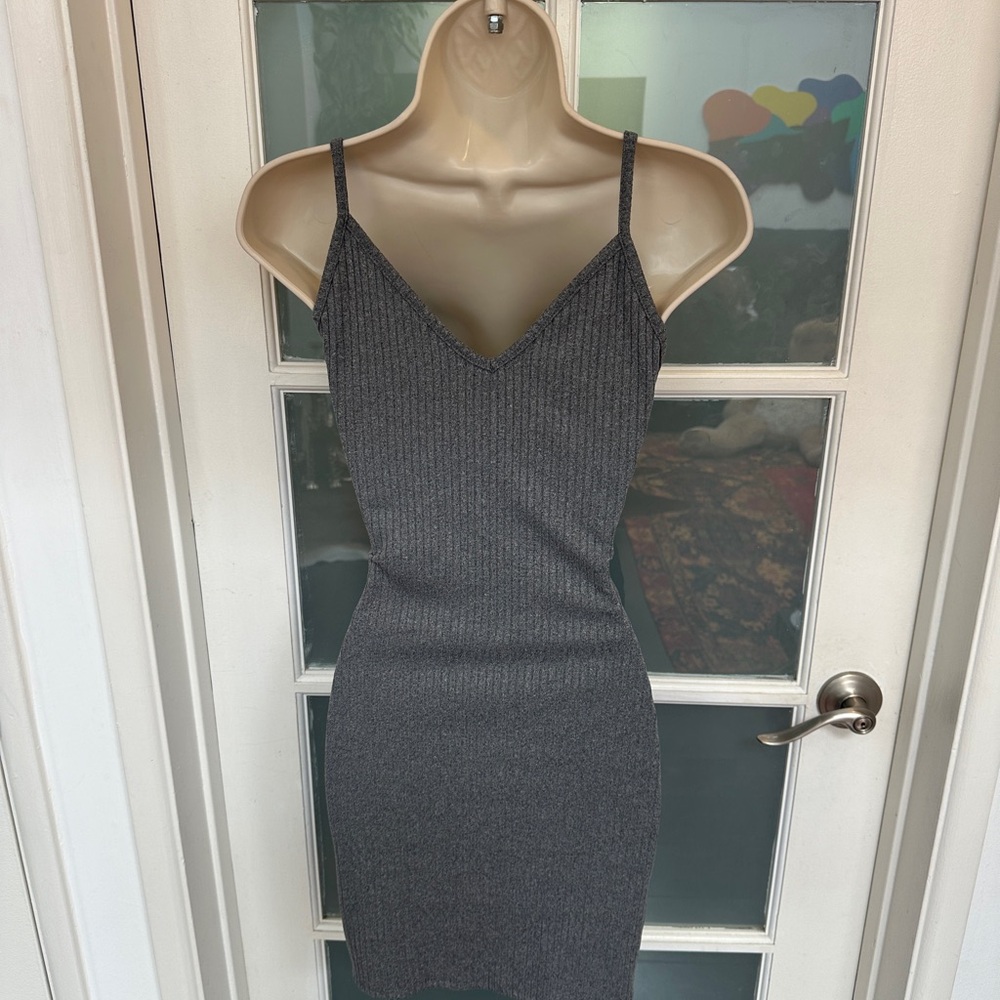 Gray Ribbed Knit Dress - Picture 5 of 5